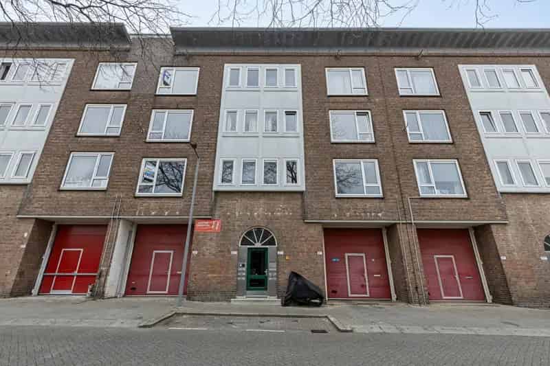 2 Slaapkamers Carnisse 61m2  Te moderniseren