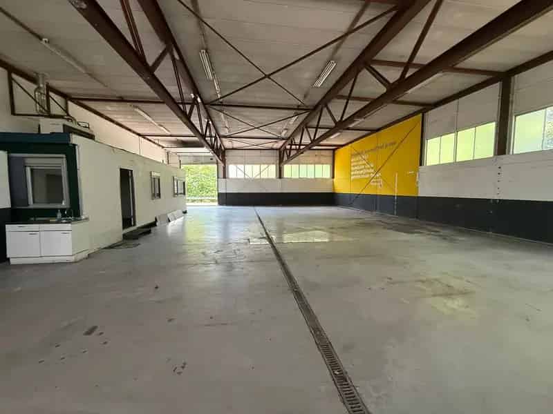 Bedrijfshal te Koop Zwijndrecht 346m2 Opslag Buitenterrein