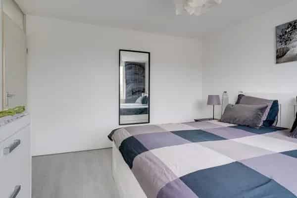 Te Huur: Ruime 4 Slaapkamers Huis Achtse Barrier Eindhoven