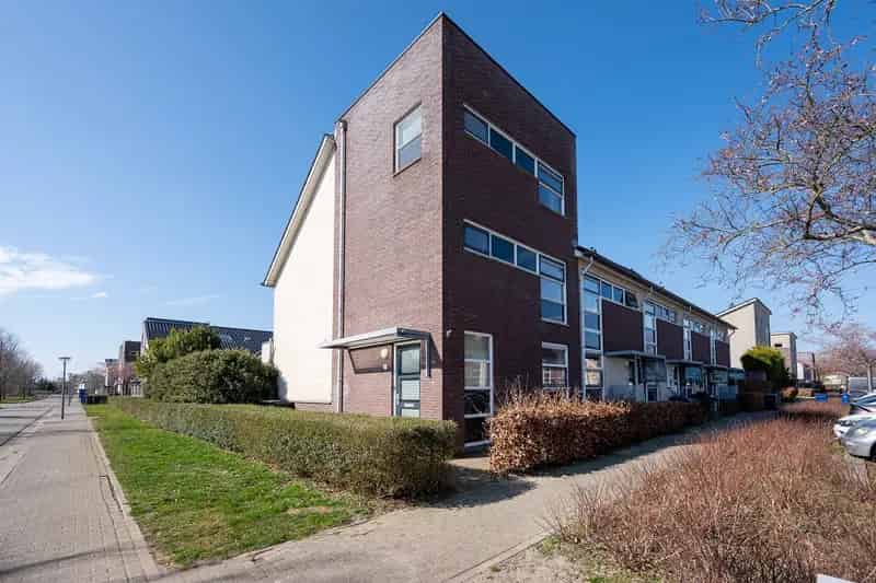 Ruime Hoekwoning Almere Stripheldenbuurt 4 slaapkamers Serre