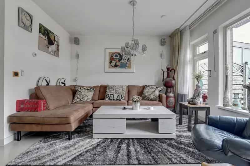 5 Slaapkamer Huis te Koop Maaswijk