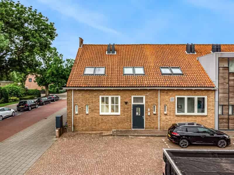 Appartement te koop Aalsmeer 77m² gerenoveerd 2 slaapkamers
