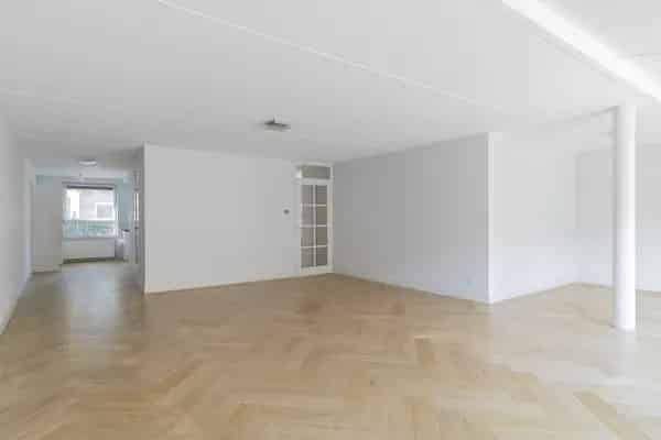 Ruime eengezinswoning Westwijk 4 slaapkamers 2 badkamers
