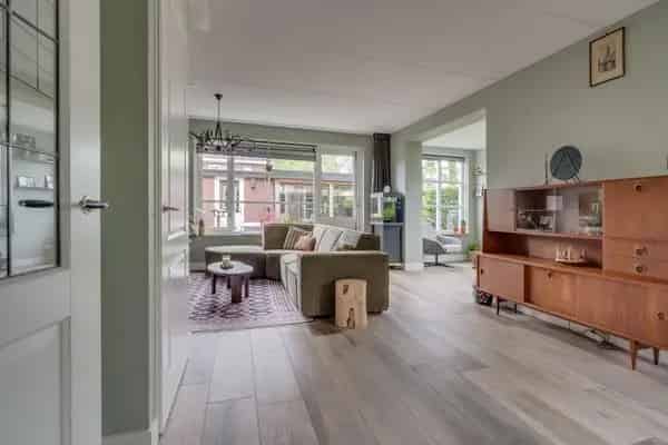 Instapklare Hoekwoning Lexmond Ruime Zijuitbouw Dakkapel 13 Zonnepanelen