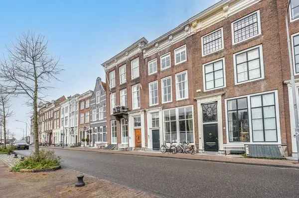 Historisch Appartement Middelburg: Luxe Wonen aan de Rouaansekaai