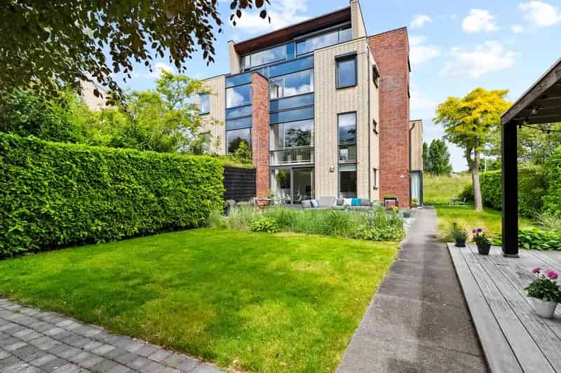 Huis te koop Ouderkerk aan de Amstel Ruime 2 1 kap woning aan het water