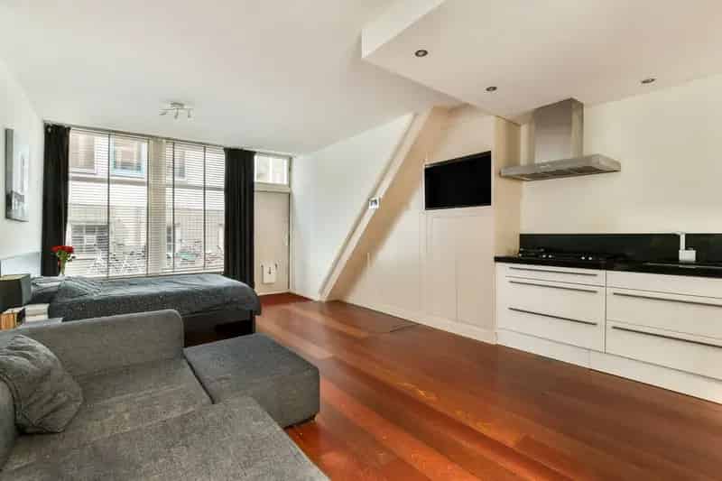 Huis te koop Amsterdam Centrum: Studio en 3-laags bovenhuis