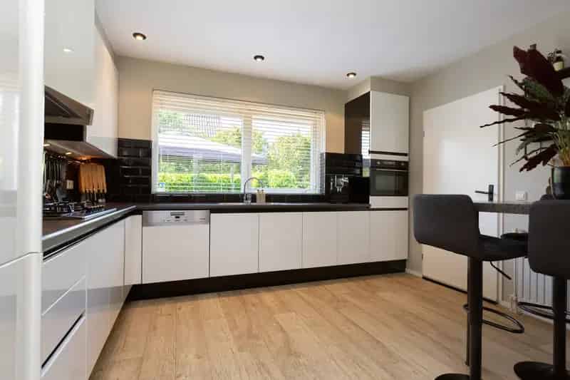 Huis te koop Den Haag Wateringen Ruime vrijstaande woning 3 slaapkamers