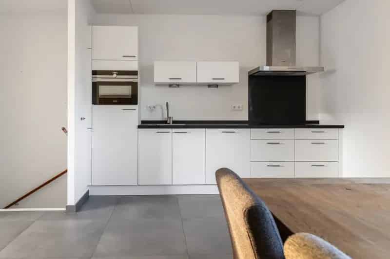 Appartement te koop Breda: Instapklaar 2 Slaapkamers Balkon Parkeerplaats