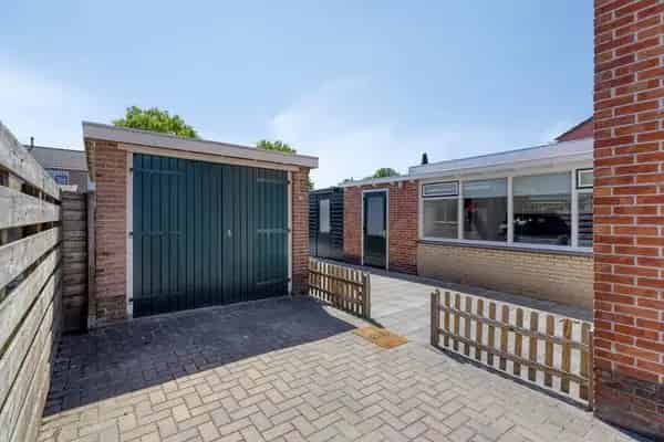 Hoekwoning Roden: 3 Slaapkamers Garage Zonnepanelen