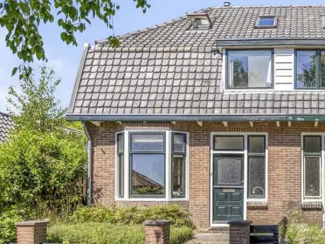 Jaren 30 woning te koop: Ruime gezinswoning met tuin