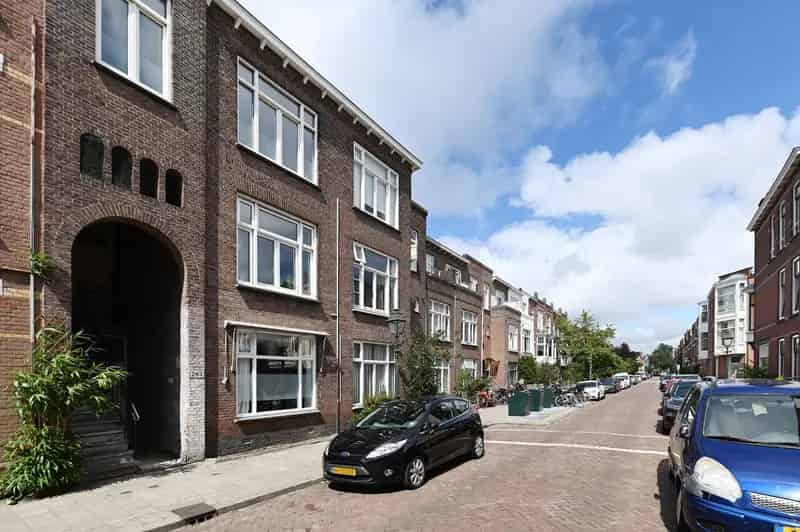 Appartement te koop Den Haag: Ruime benedenwoning met tuin