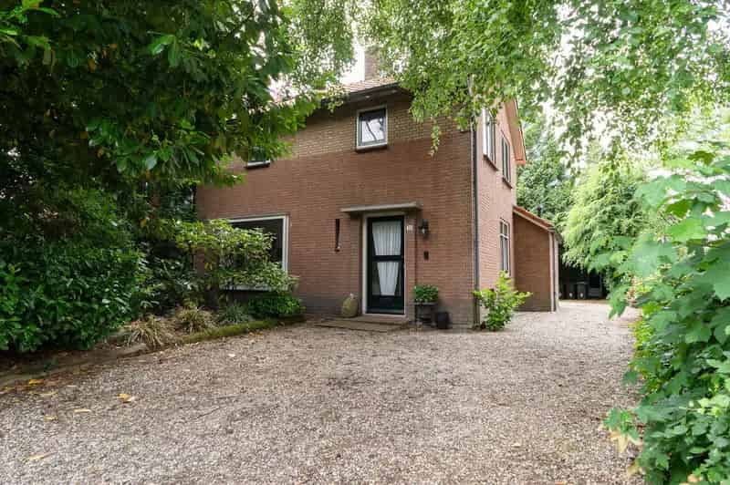 Vrijstaande woning Barneveld  Ruime tuin Bijgebouw  Mantelzorghuis