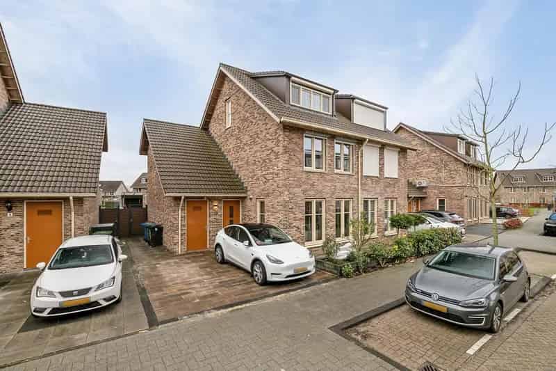 Moderne 2-onder-1-kapwoning Pascalkwartier 175m2 5 slaapkamers tuin water