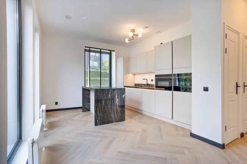 Luxe Hoekwoning Den Haag 5 Slaapkamers Gerenoveerd 2025