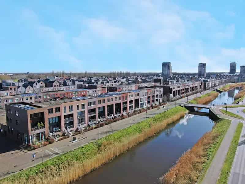 5 Slaapkamers 2 Badkamers Vathorst 10 Zonnepanelen Eigen Parkeerplaats