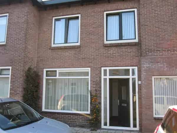 Tussenwoning Haarlem Noord 2 slaapkamers garage 81m2