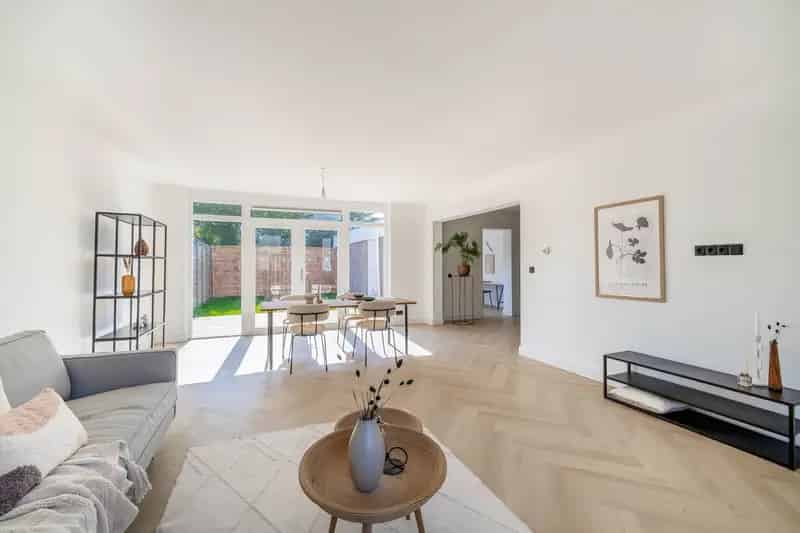 Huis te koop Zwaag: Luxe gerenoveerde woning met garage