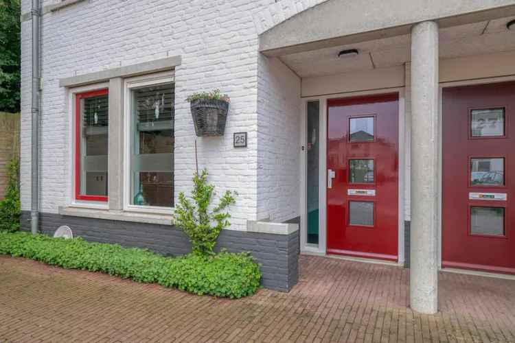 Hoekwoning Wouw 3 slaapkamers moderne keuken ruime tuin
