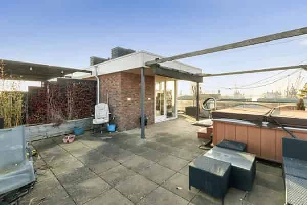 Te Huur: Gemeubileerd Huis Rotterdam Charlois 3 slaapkamers Dakterras