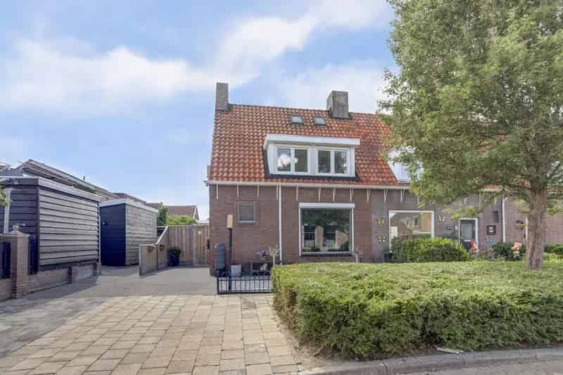 Hoekwoning Scherpenisse 3 slaapkamers moderne afwerking tuin