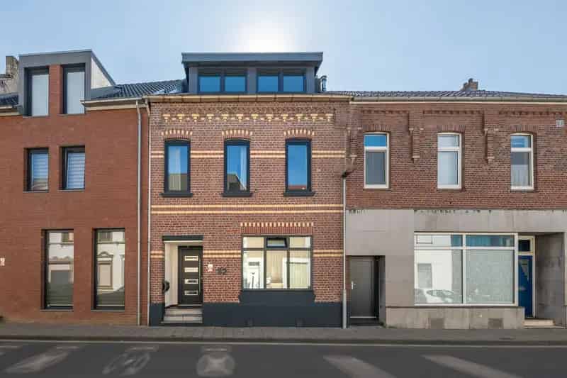5 Slaapkamers 2 Badkamers Luxe Keuken Landgraaf