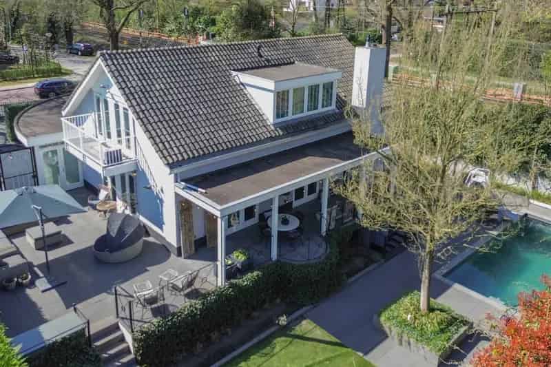 Luxe Villa te Koop Vught 3 slaapkamers 3 badkamers Zwembad Sauna Gym