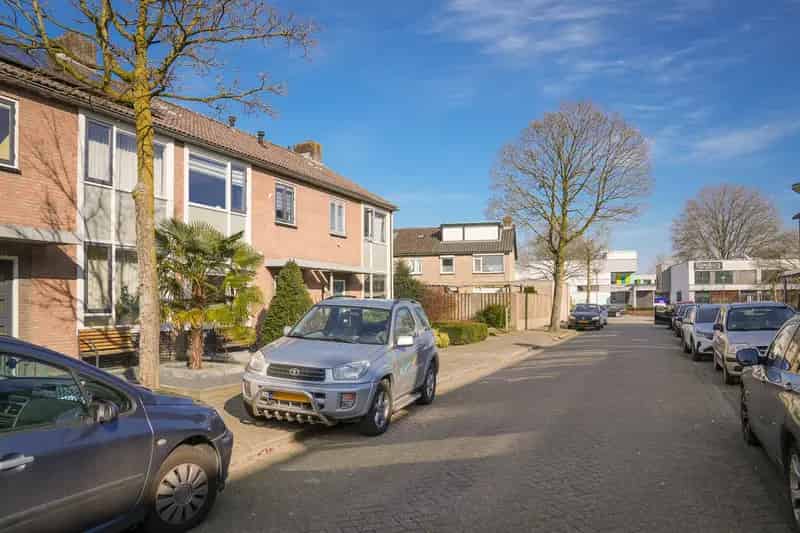 Moderne Tussenwoning Vught 3 slaapkamers Instapklaar