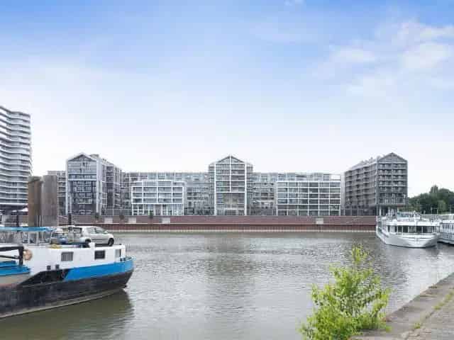 Luxe appartement Handelskade 2 slaapkamers balkon parkeerplaats