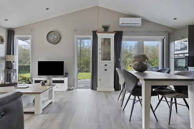 Bungalow te koop 456m2 eigen grond 2 slaapkamers vloerverwarming