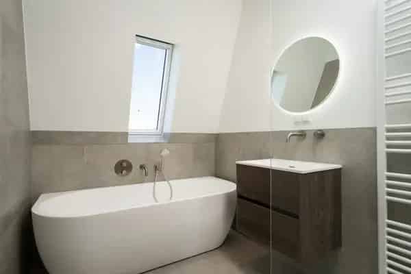 Te Huur: Modern Bovenhuis Valkenboskwartier 4 slaapkamers