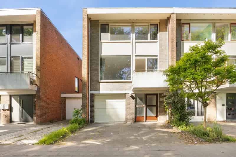 Ruime Drive In Woning Zaandam 157m2 3 slaapkamers Garage Tuin
