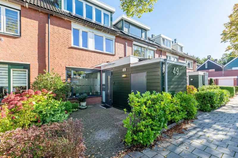 Moderne Luxe Tussenwoning Hoofddorp 3 slaapkamers 2 badkamers