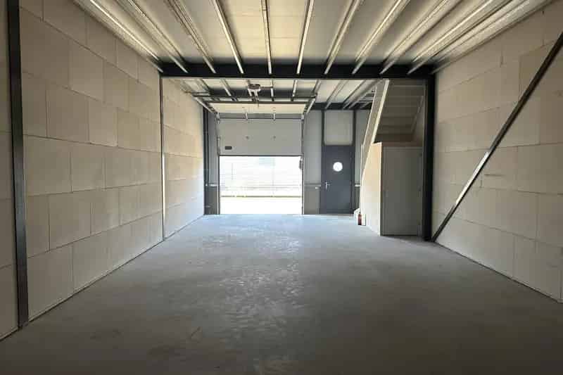 Bedrijfshal Zwaag 180m² te koop - CO2 neutraal
