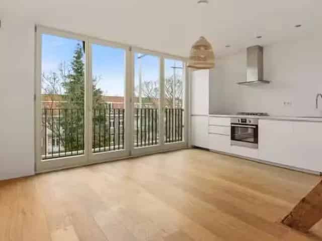 Bovenwoning Amsterdam Rivierenbuurt 49m2 Dakterras 26m2 gerenoveerd