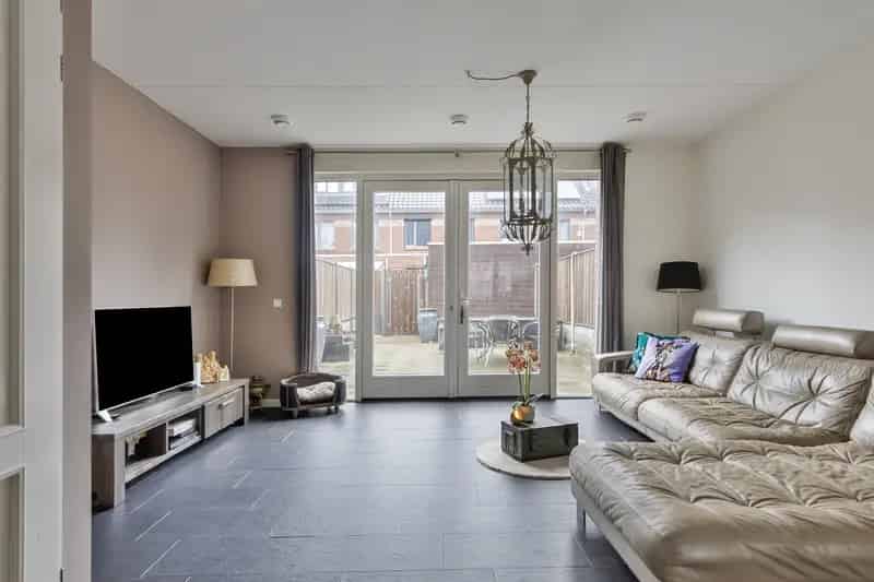 Ruime Hoekwoning nabij Darwinpark Zaandam