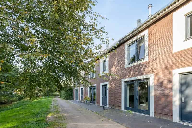 Ruime Tussenwoning Tuindorp Amsterdam