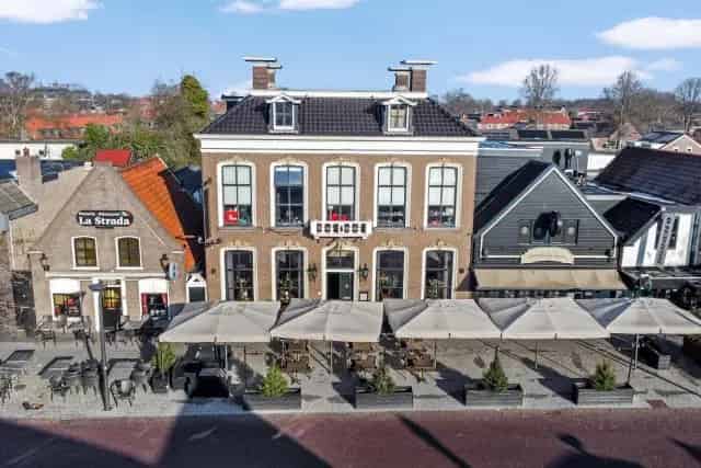Eetcafé te Drachten Compleet Ingericht met Terras