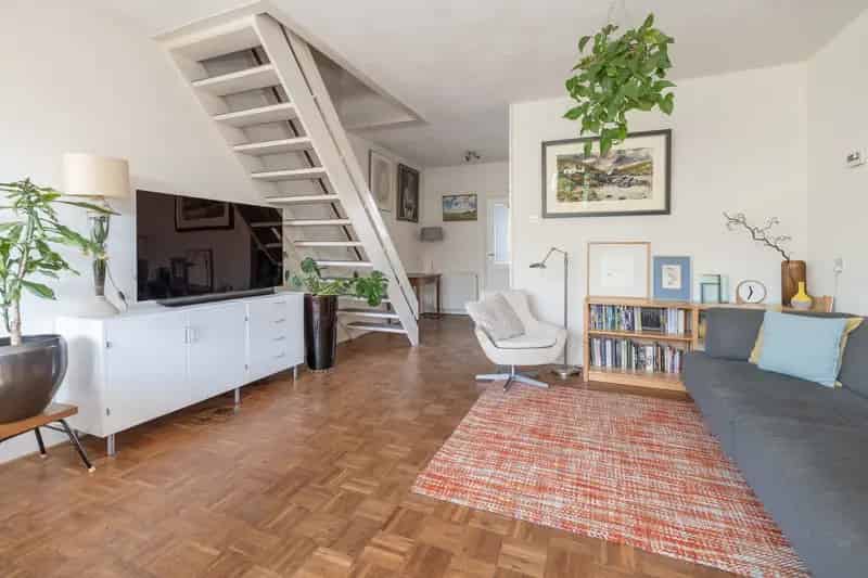 Huis te koop Driebergen: Ruime gezinswoning 4 slaapkamers tuin carport