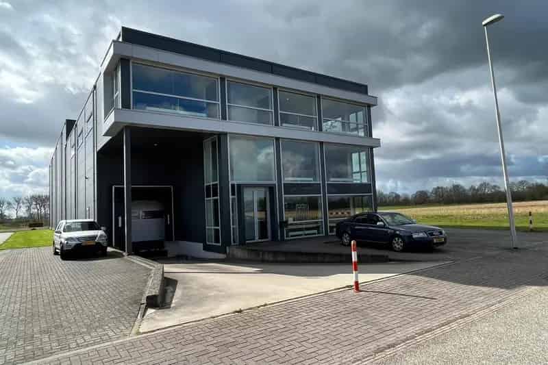 Kantoorruimte te Huur Holten: Showroom Magazijn A1