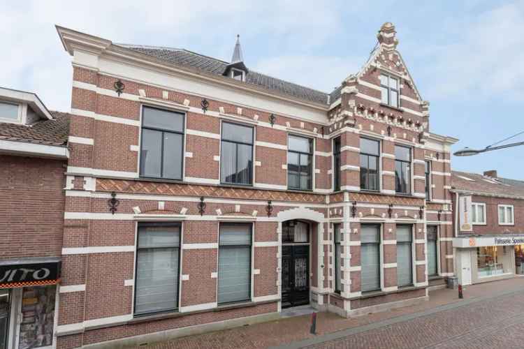 Gemeentelijk Monument Historisch Herenhuis Oosterhout 5 slaapkamers Luxe Tuin