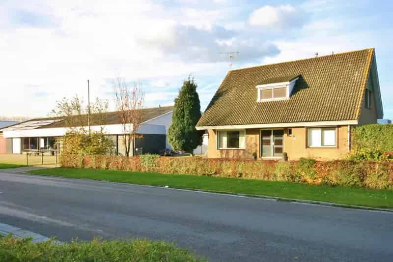 Vrijstaande Semibungalow met Bedrijfsloods 800m2 Nabij Westerscheldetunnel