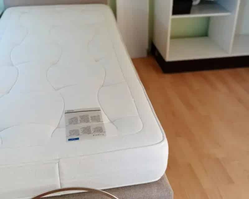 Ruime Kamer Almere Buiten Jonge Vrouw Eigen Keukentje