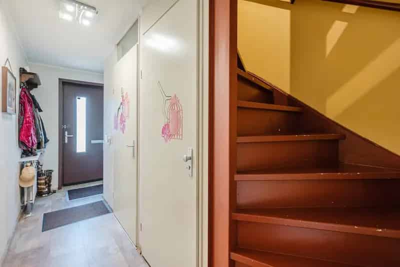 Tussenwoning Almere Oostvaarders  2 slaapkamers  Royale Zolder