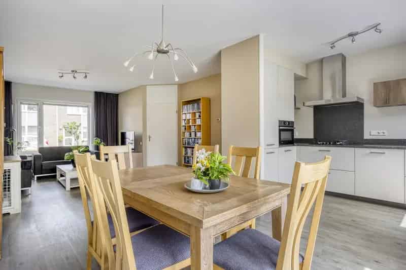 Huis Te Koop , 5, Mozartstraat, Hulst, Zeeland