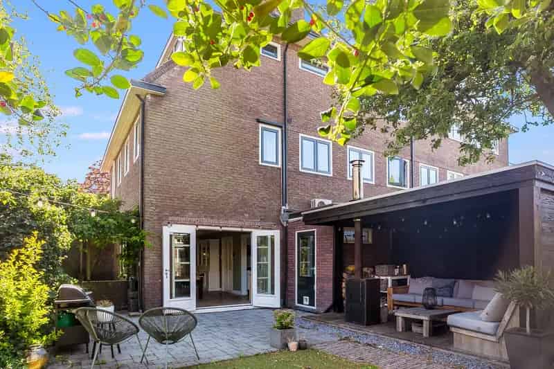 Jaren 30 Hoekwoning Bussum 5 Slaapkamers 2 Badkamers Tuin