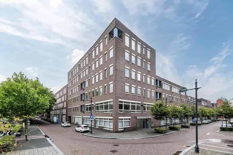 Kantoor te Huur Breda Station: 3200m², Modern, Nabij Station