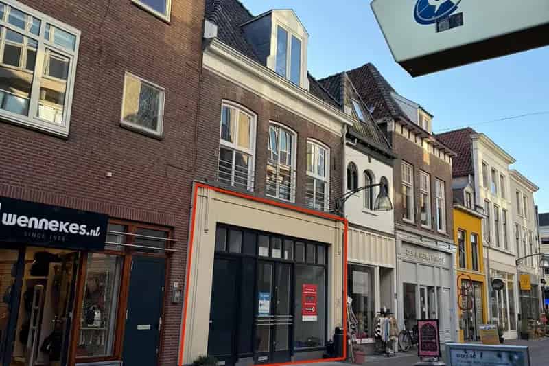 Winkel te huur Deventer Centrum Broederenstraat 130m2