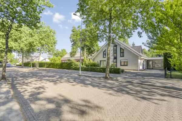 Luxe Villa te Huur in Acht Eindhoven Direct Beschikbaar