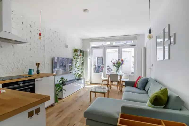 Utrecht Centrum: Moderne 2-Kamer Benedenwoning 40m2